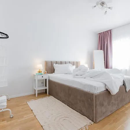 Ensity Apartman *